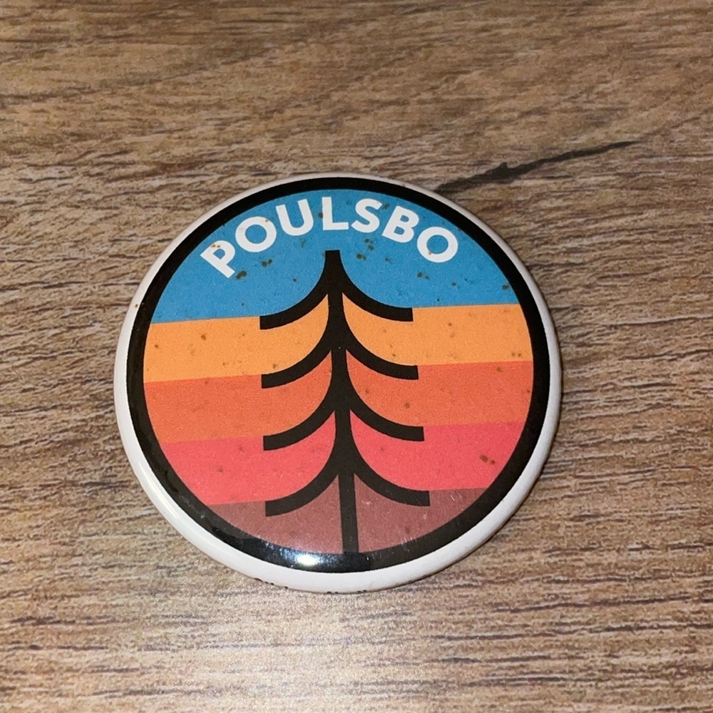 🦜 Poulsbo Washington travel souvenir magnet